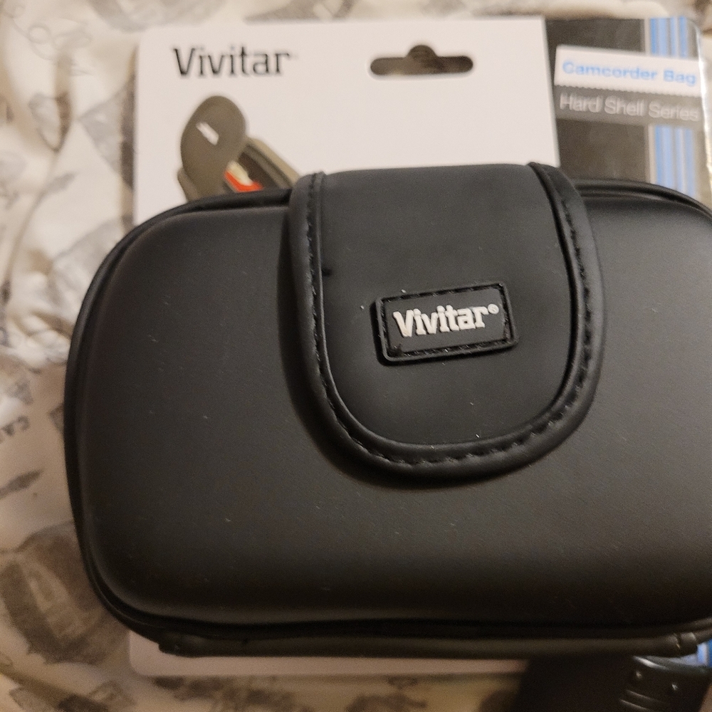 Handheld Polaroid Camera - Picture 3 of 4